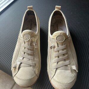 Hush Puppies sneakers